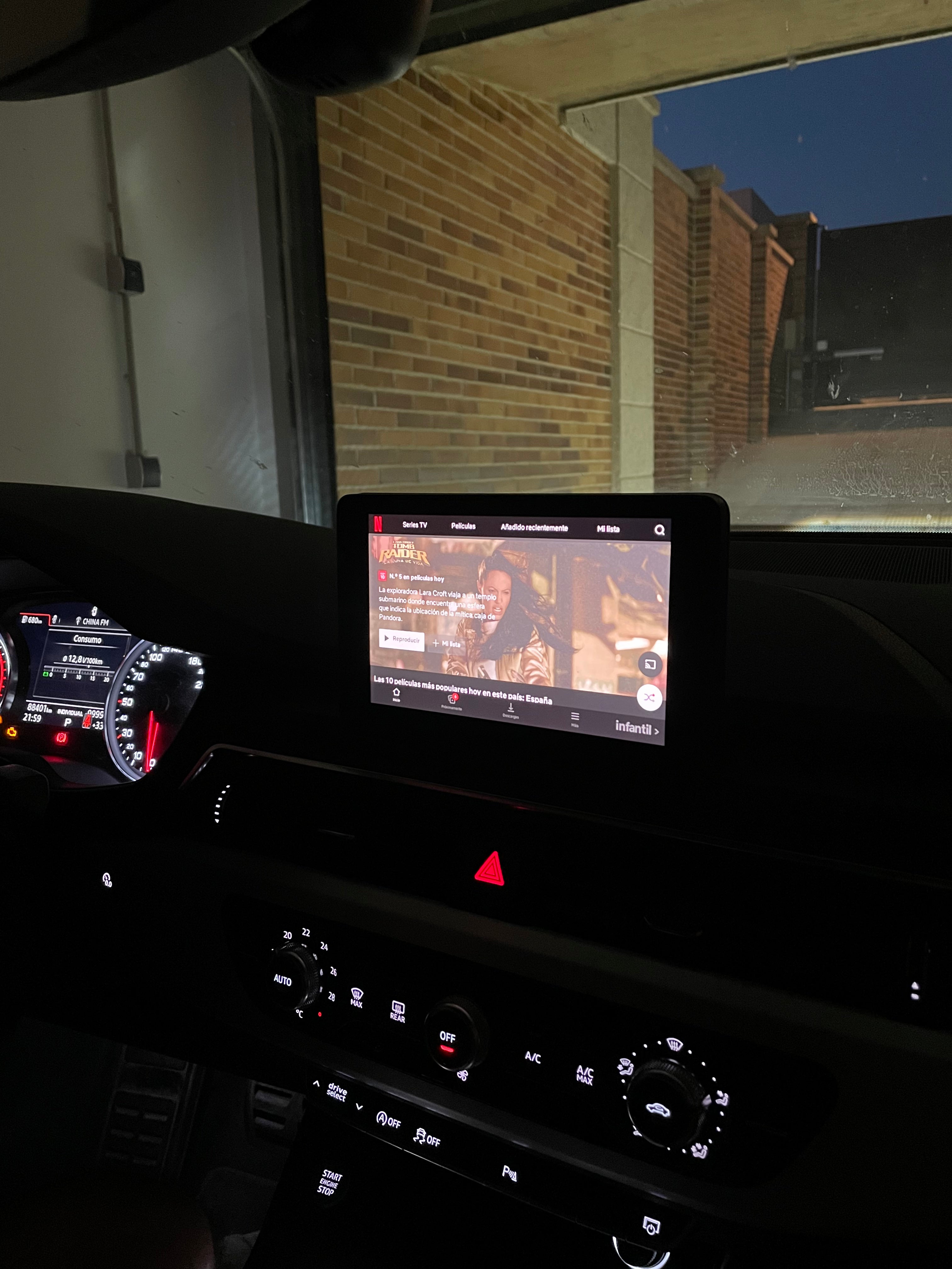 CARPLAY PRO - YOUTUBE, NETFLIX, HBO.... Carplay SIN CABLES!